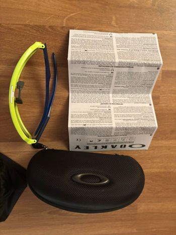 Used Oakley Sutro Sunglasses 2024 bike — image 5 of 5