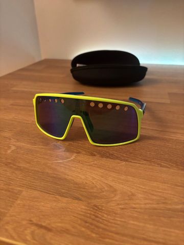 Oakley Sutro Sunglasses 2024 Cycling Accessories usato