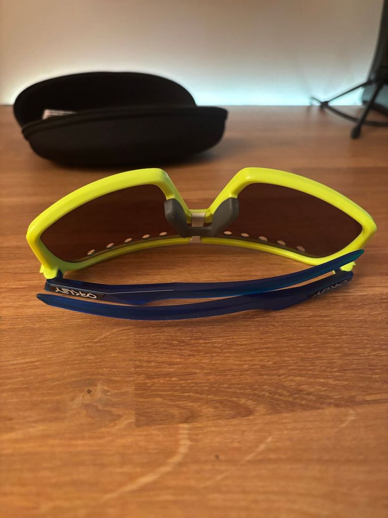 Used Oakley Sutro Sunglasses 2024 bike — image 3 of 5