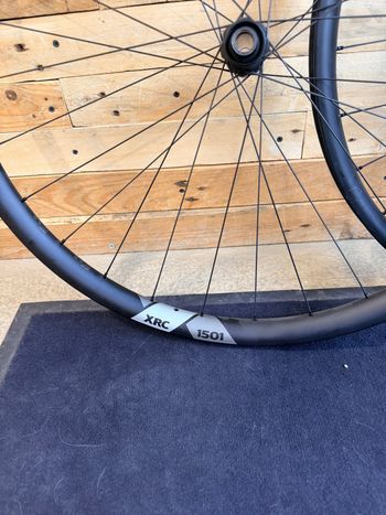 Použité Dt Swiss XRC 1501 SPLINE ONE 29" Boost Carbon Wheelset bike — obrázek 2 z 4