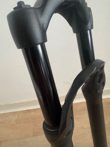 Used Manitou Cricus Expert 2024 bike — image 5 of 9