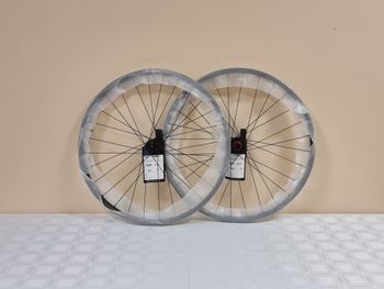 Used Stans Notubes Crest Carbon CB7 29" 15x110 12x148 Boost Shimano HG Wheelset bike