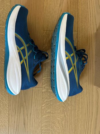 Used Asics Gel-Cumulus 28 2026 bike — image 7 of 8