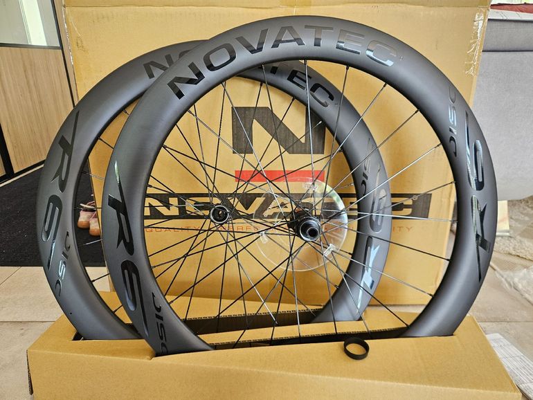 Brugt Novatec R6 Disc CL-Pro Wheelset 60mm Carbon bike — billede 1 af 6