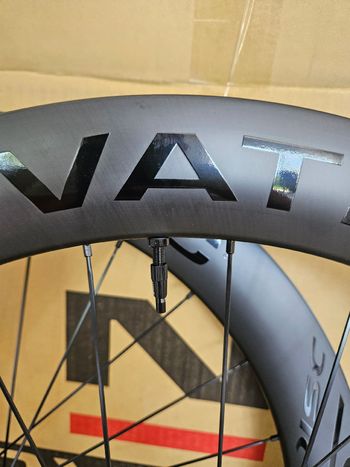 Brugt Novatec R6 Disc CL-Pro Wheelset 60mm Carbon bike — billede 4 af 6