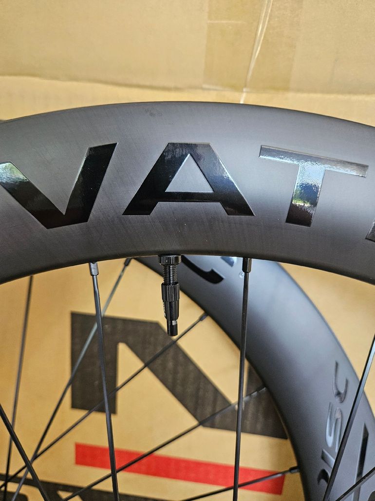 Brugt Novatec R6 Disc CL-Pro Wheelset 60mm Carbon bike — billede 4 af 6