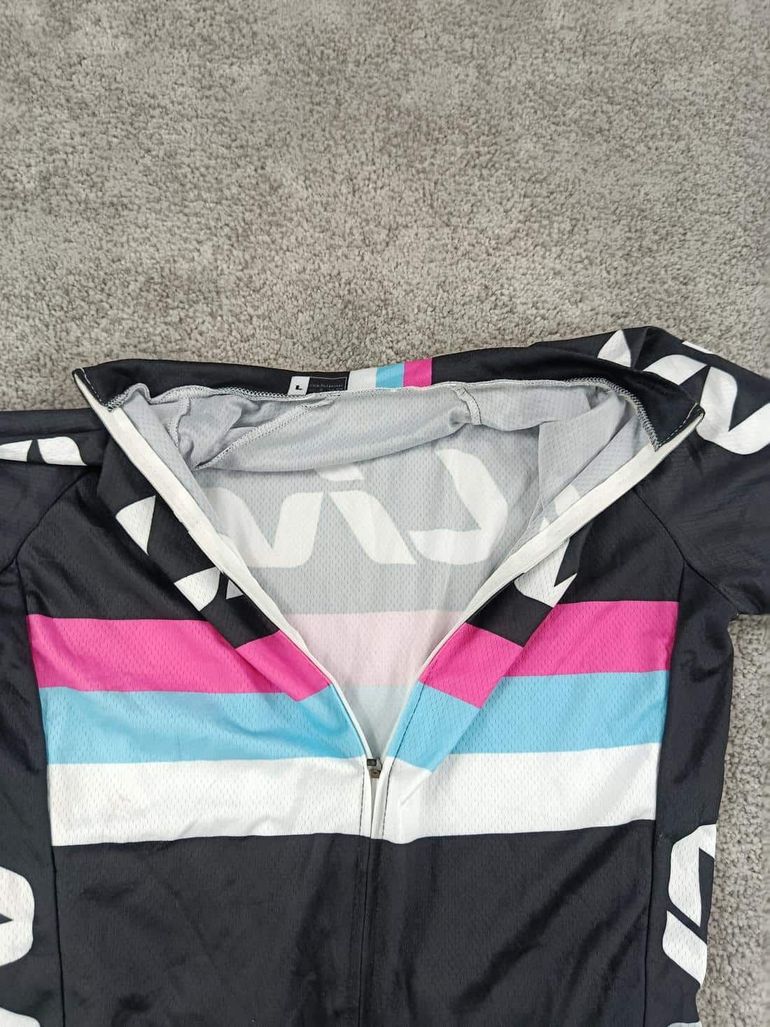sans voler maillot velo femme taille s -09 7609 cyclisme route respirant olive santa barbara, marque: voler, état: Bon état, taille: S / 36 / 8, 12, 00 € bike d'occasion — image 2 sur 4