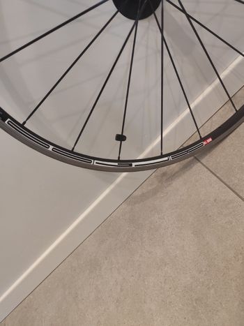 Used Dt Swiss R 1700 bike — image 4 of 4