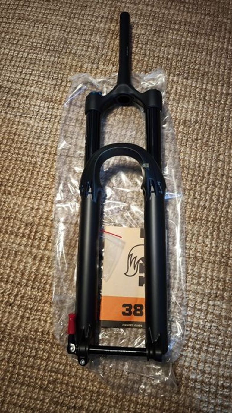 Used Fox 2026_25 PERFORMANCE 38 FLOAT 29 180MM GRIP 2026 bike — image 1 of 5