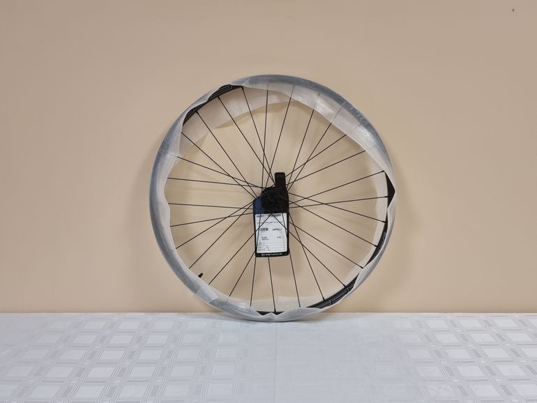 Used Stans Notubes Crest Carbon CB7 29" 15x100 and 12x142 SRAM XD Wheelset bike — image 6 of 9