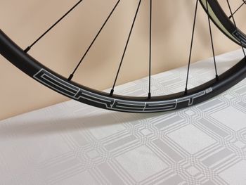Used Stans Notubes Crest Carbon CB7 29" 15x100 and 12x148 Boost Shimano HG Wheelset bike — image 5 of 7