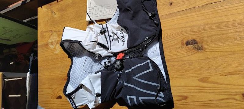 Used KAILAS Fuga Air8 Running Accessories