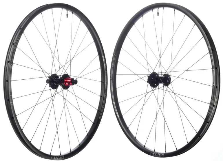 Used Stans Notubes Crest Carbon CB7 29" 15x110 Boost and 12x142 SRAM XD Wheelset bike — image 1 of 9