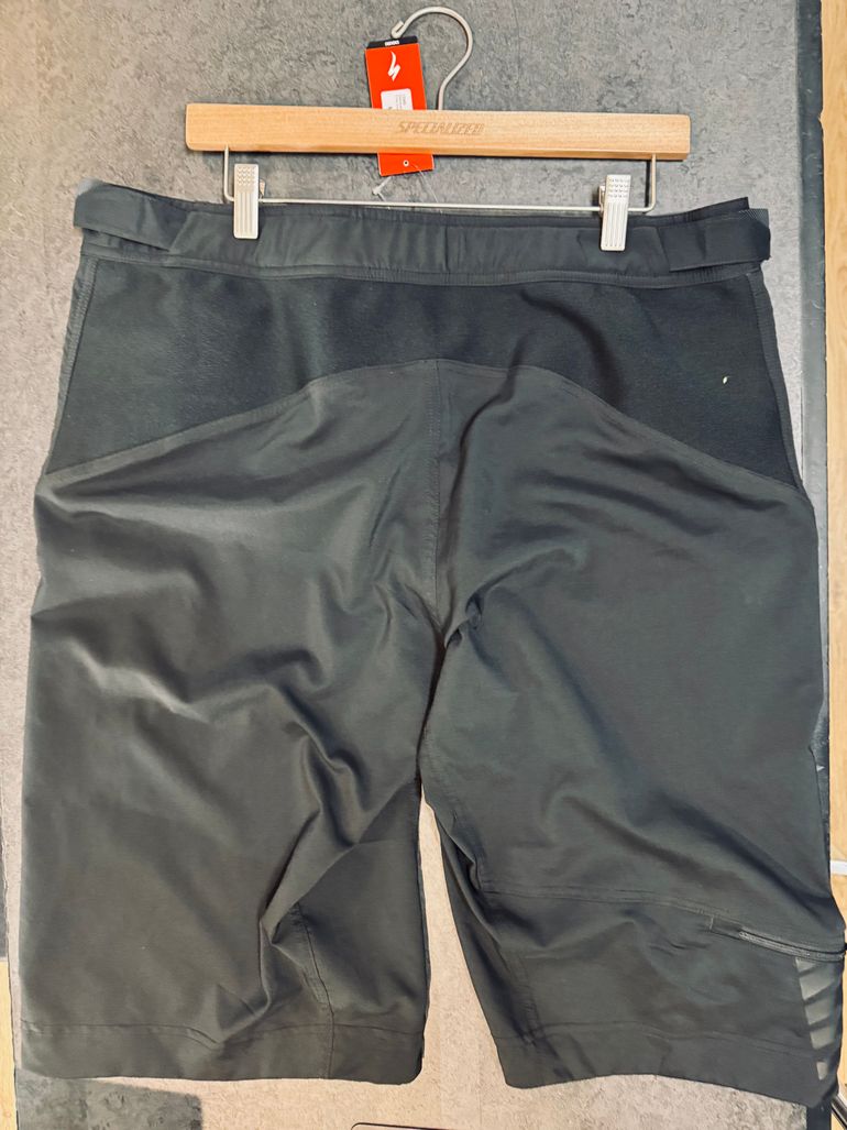 Used Specialized Hose Enduro Comp Short Gr.38 schwarz bike — image 2 of 5