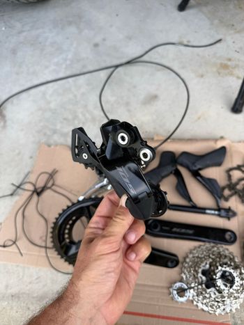 Used Shimano 105 Di2 2025 bike — image 5 of 5