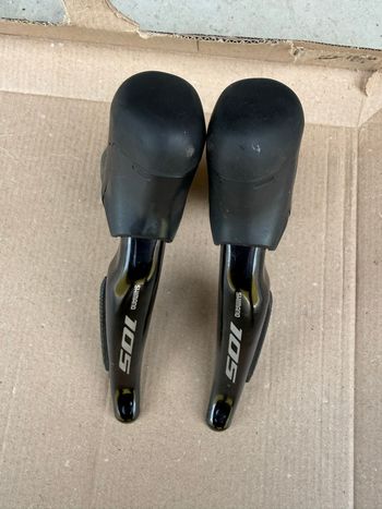Used Shimano 105 Di2 2025 bike — image 2 of 5
