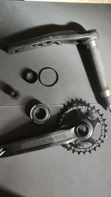 Race Face AEFFECT SUPER BOOST Crankset Drivetrain & Pedals usato