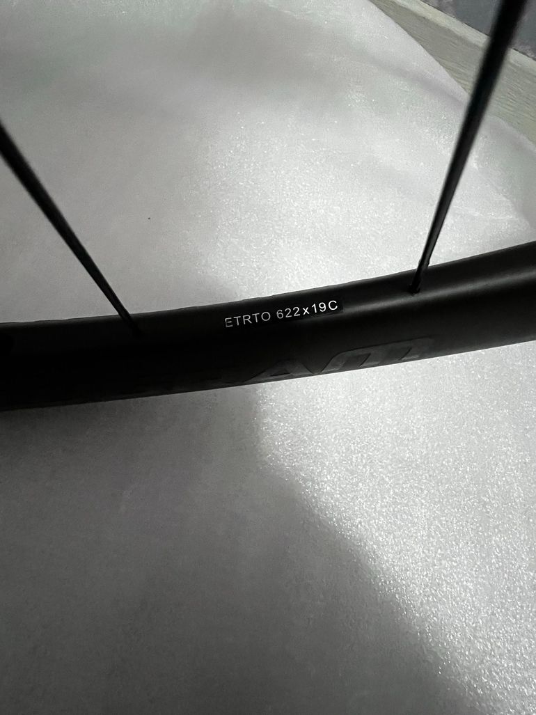 Used Cannondale Hollowgram 35 Carbon Tubeless 700c Wheelset 2021 bike — image 5 of 5