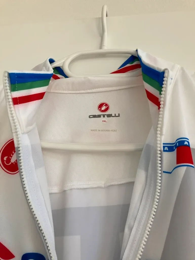 Used Castelli Windbreaker Jacket bike — image 2 of 4