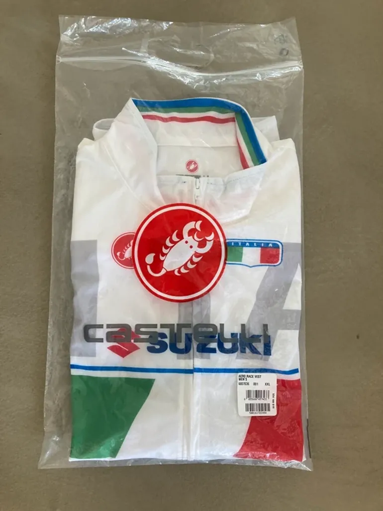 Used Castelli Windbreaker Jacket bike — image 4 of 4