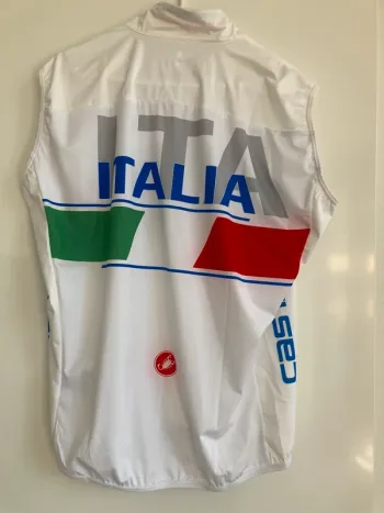 Used Castelli Windbreaker Jacket bike — image 3 of 4