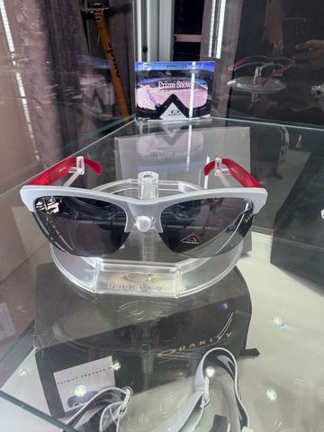 Brugt Oakley Frogskins 2026 Cycling Accessories