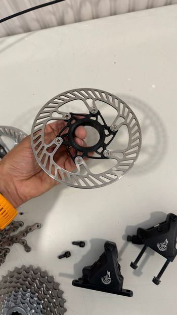 Used Campagnolo Record 12v mecánico disco 2026 bike — image 11 of 11