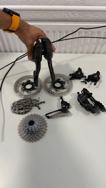 Brugt Campagnolo Record 12v mecánico disco 2026 Groupset