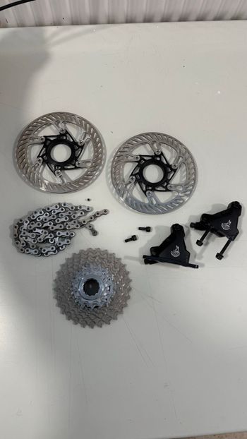Used Campagnolo Record 12v mecánico disco 2026 bike — image 9 of 11