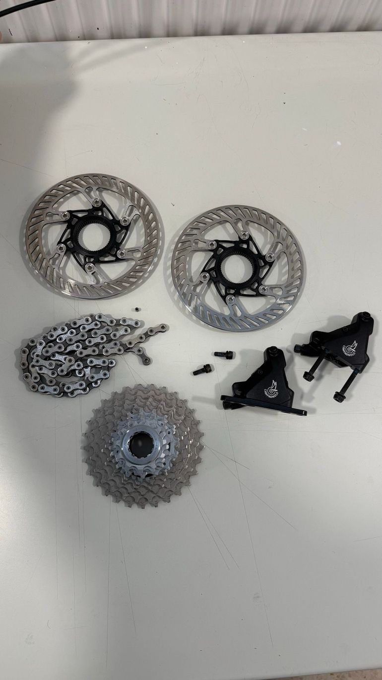 Used Campagnolo Record 12v mecánico disco 2026 bike — image 9 of 11