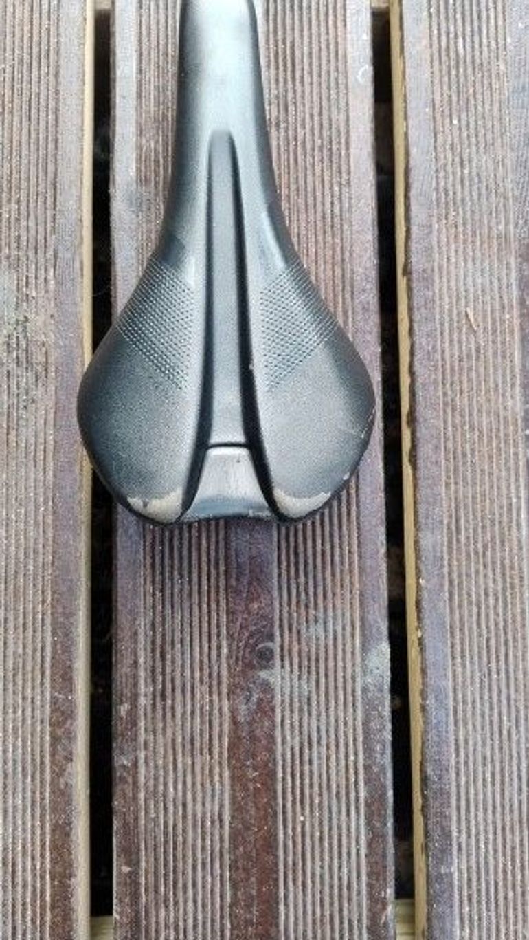 Giant Grit Saddle bike d'occasion — image 2 sur 5