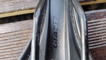 Giant Grit Saddle bike d'occasion — image 4 sur 5