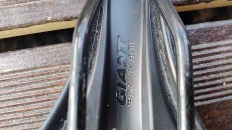 Giant Grit Saddle bike d'occasion — image 4 sur 5