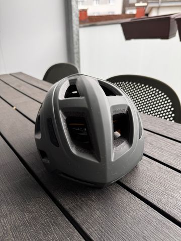 Brugt Van Rysel ROADR 500 MIPS Helmet 2024 bike — billede 4 af 4