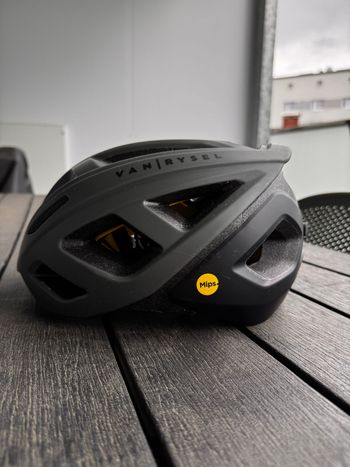 Used Van Rysel ROADR 500 MIPS Helmet 2024 bike