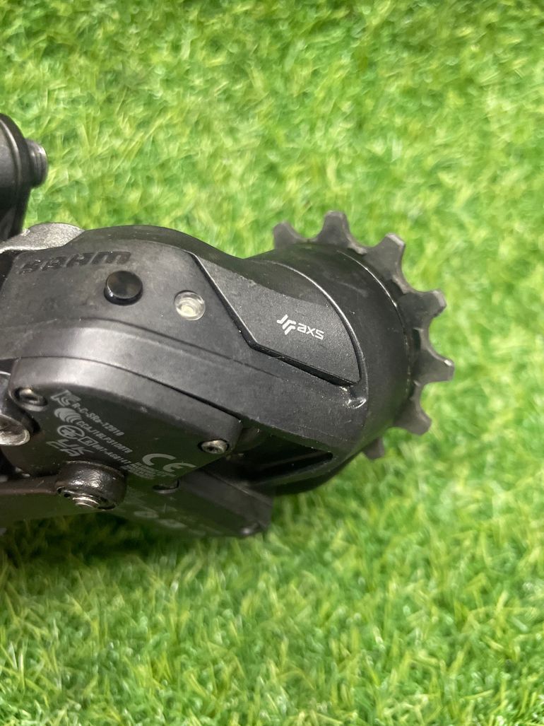 Used Sram Rival AXS 12-speed 2025 bike — image 8 of 8