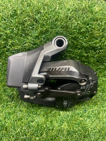 Brugt Sram Rival AXS 12-speed 2025 Drivetrain & Pedals