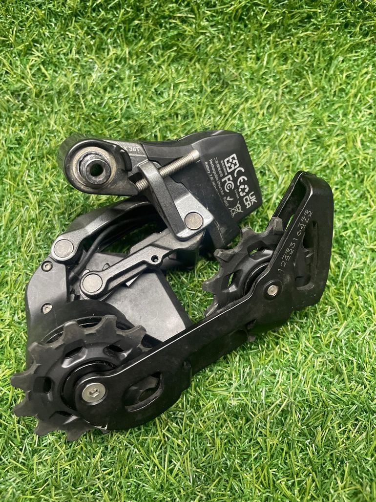 Used Sram Rival AXS 12-speed 2025 bike — image 5 of 8