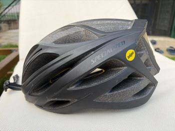 Used Specialized Helmet 2020 bike — image 4 of 7