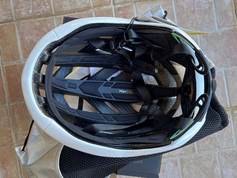 Used MET Trenta 3K Carbon Helmet M 2026 bike — image 6 of 7