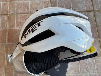 Used MET Trenta 3K Carbon Helmet M 2026 bike — image 3 of 7
