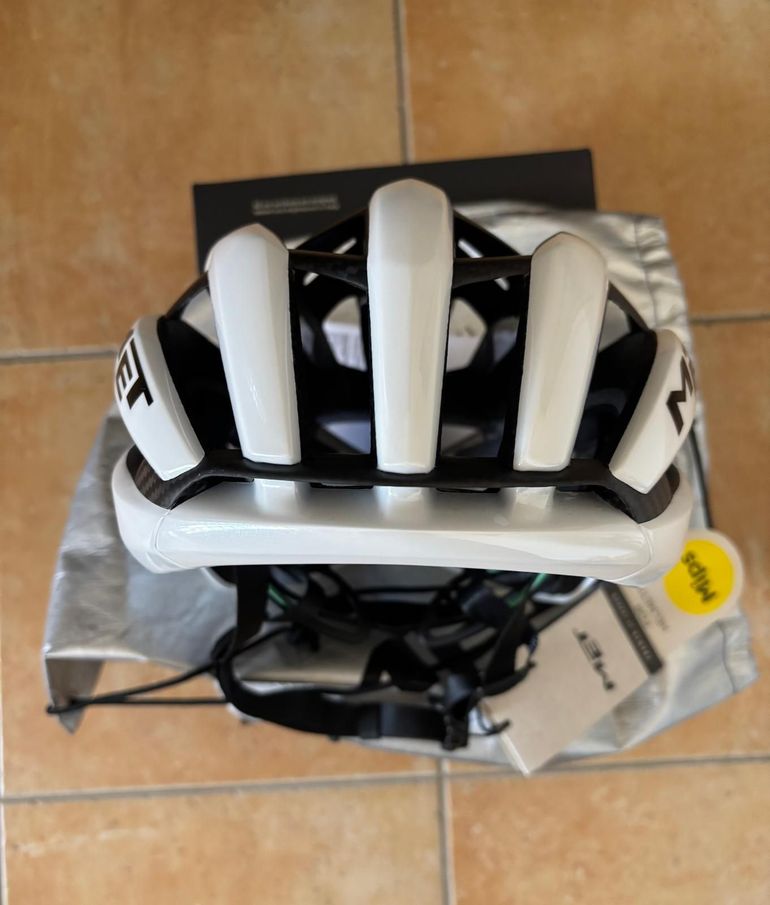 Used MET Trenta 3K Carbon Helmet M 2026 bike — image 4 of 7