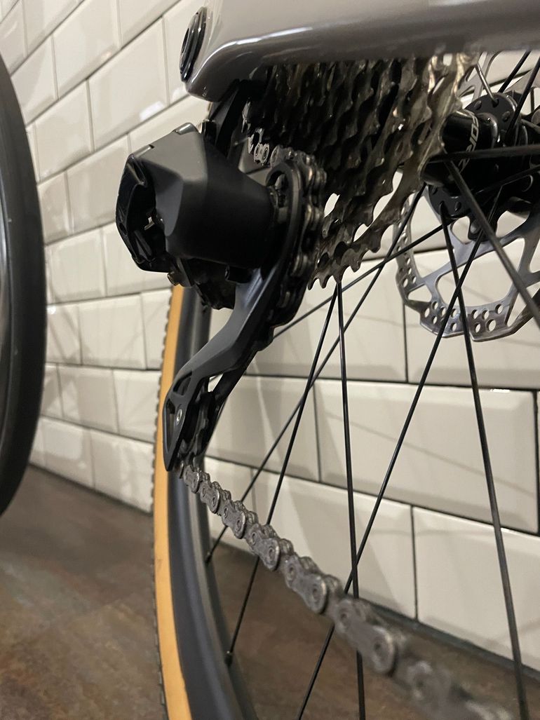 Used Shimano 105 Di2 12-speed 2025 bike — image 6 of 6