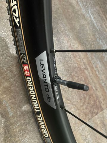 Brugt FORZA Levanto Carbon Wheels 38mm 2025 bike — billede 2 af 16