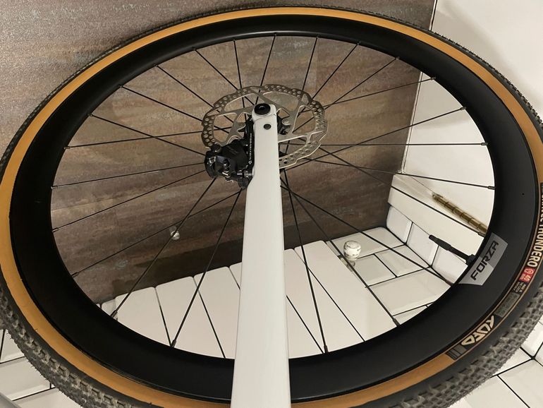 Used FORZA Levanto Carbon Wheels 38mm 2025 bike — image 6 of 16