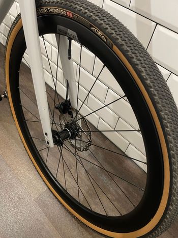 Used FORZA Levanto Carbon Wheels 38mm 2025 bike — image 5 of 16