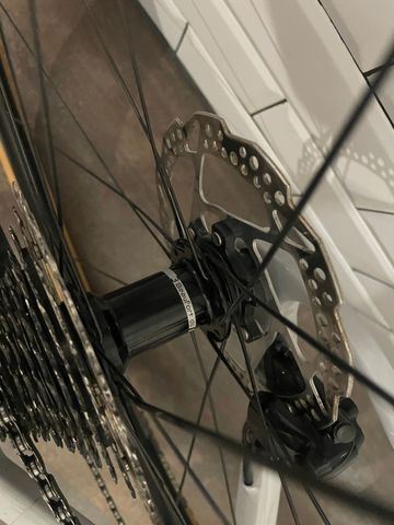 Brugt FORZA Levanto Carbon Wheels 38mm 2025 bike — billede 15 af 16