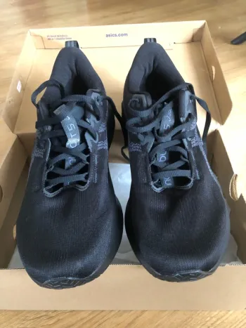 Used Asics Novablast 5 bike — image 2 of 5