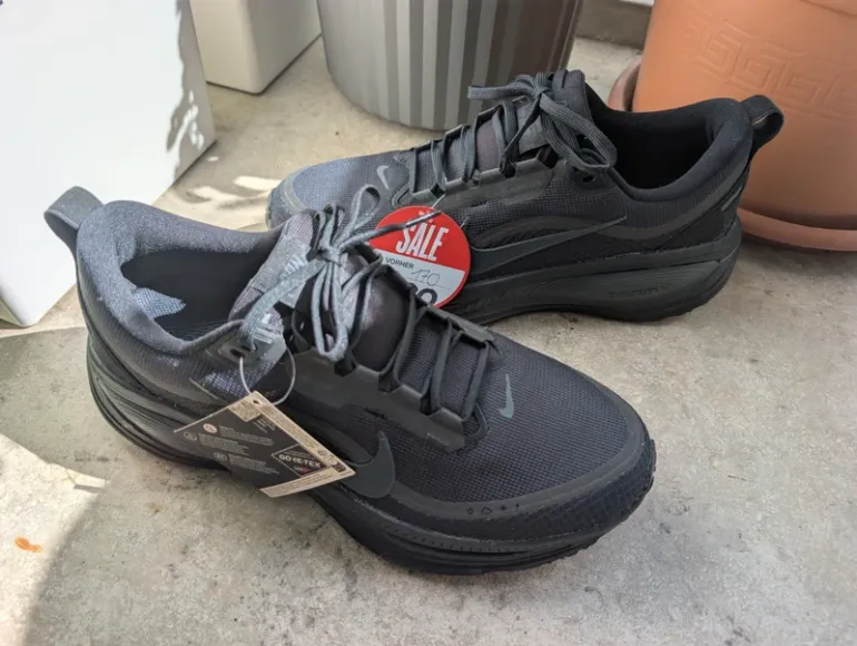 Gebrauchtes Nike Vomero 18 GTX bike — Bild 2 von 4