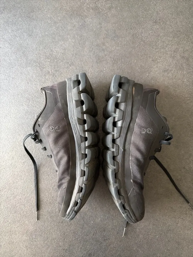 On Running Cloudflow 4 bike d'occasion — image 3 sur 12